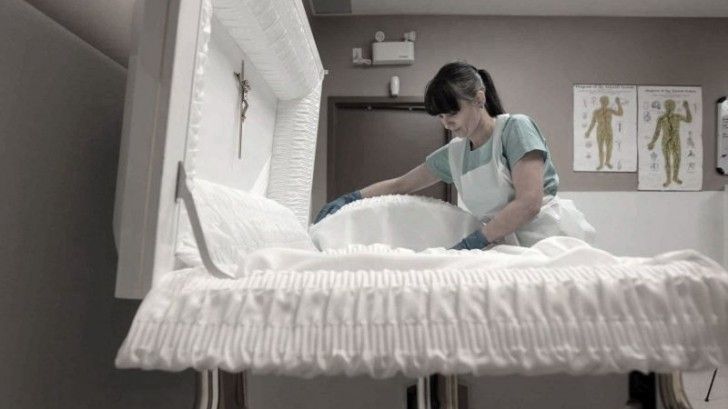 Business-ul morții. Afacerile cu pompe funebre au urcat cu 150% în 5 ani