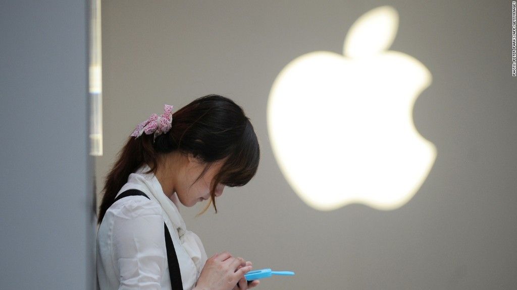 Ordin în China: angajații care folosesc telefoane Apple vor fi pedepsiți