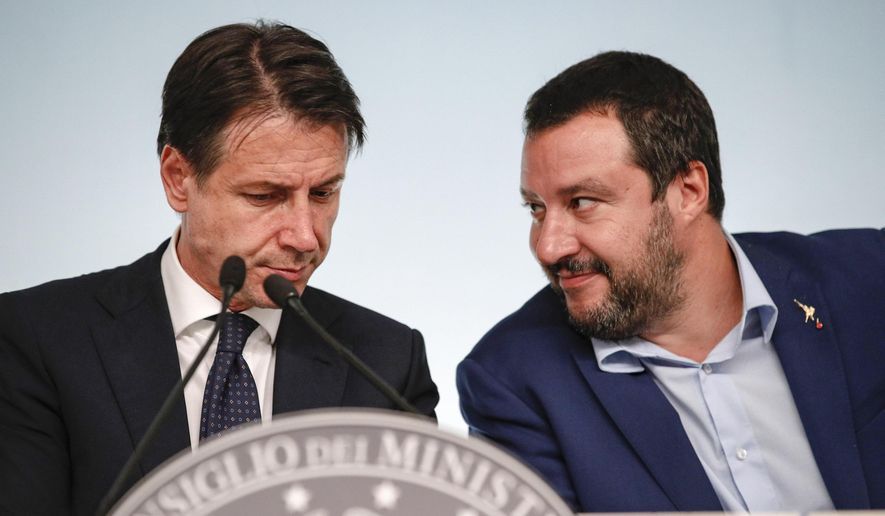 Guvernul Italiei dă înapoi în războiul cu UE și prezintă un nou proiect de buget