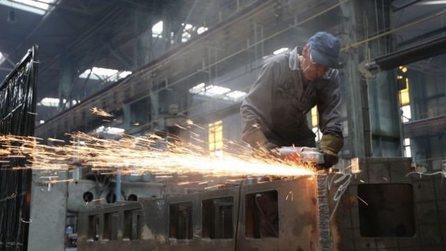 Spirala scumpirilor atacă și industria românească