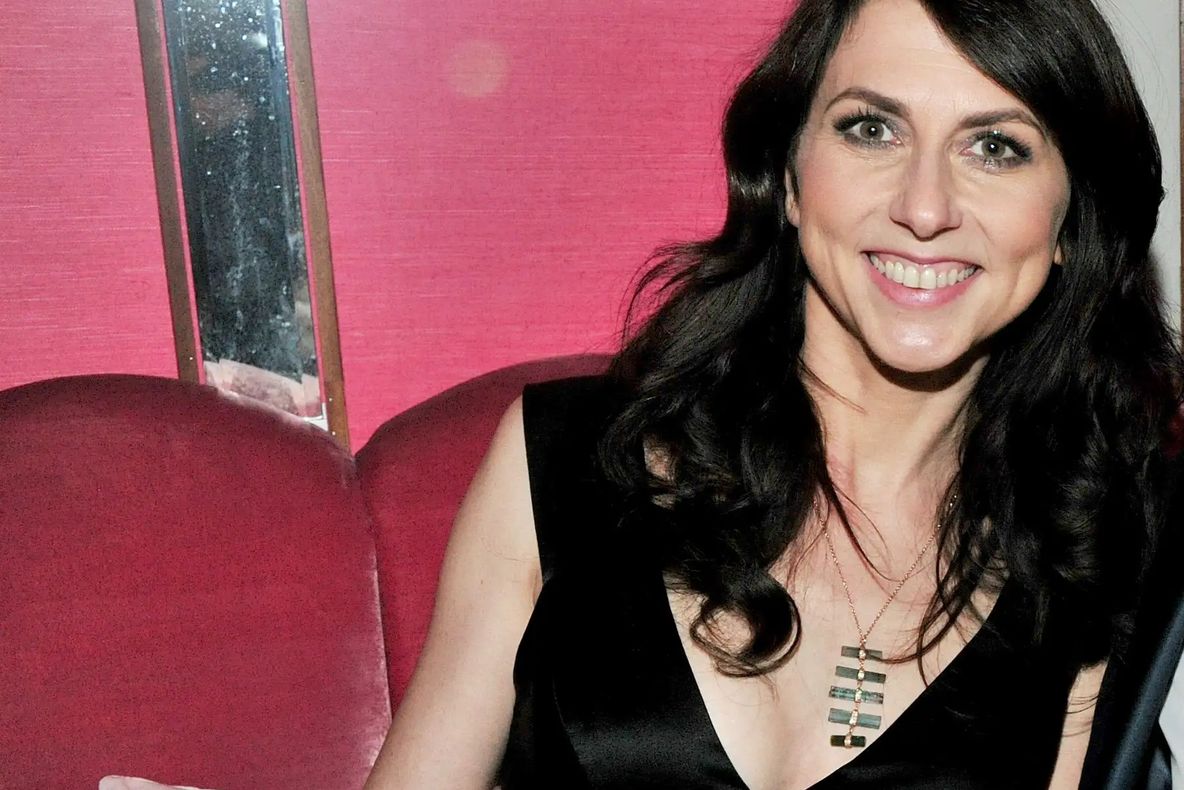 Această femeie a intrat direct în topul miliardarilor. Un singur act a făcut-o putred de bogată