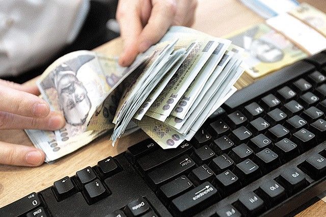 Câți români primesc pensii de serviciu. Pensia medie trece de 18.000 lei pe lună!