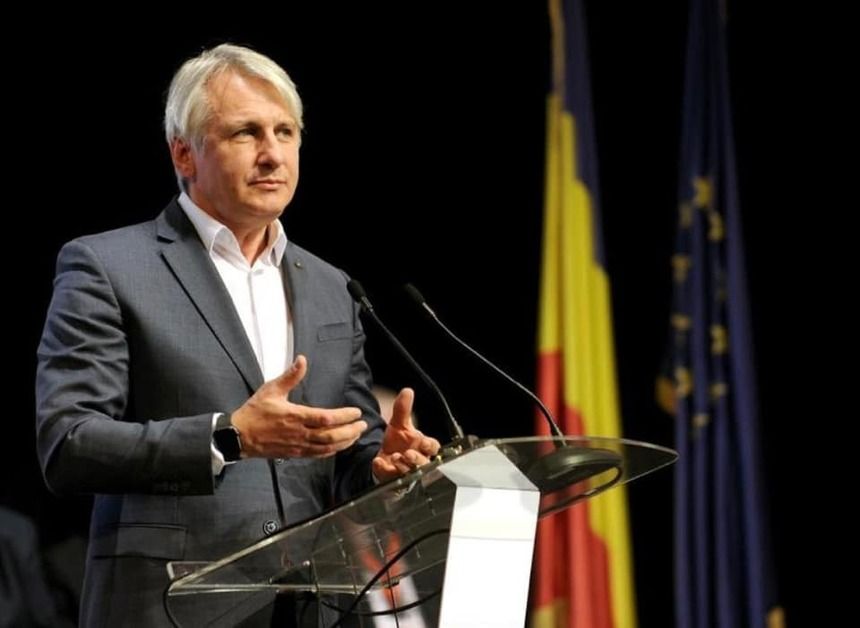 Eugen Teodorovici, incolţit de primarii care sunt în pragul falimentului