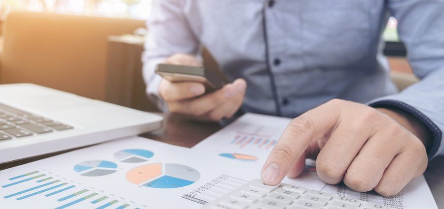 Românii din Spania își deschid propria afacere cu bani de la statul român