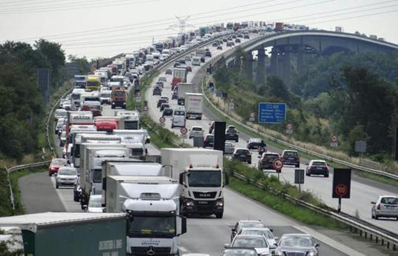 "Prima regulă a pieţei unice: să ai autostradă către Germania". Mesaj pentru România de la Banca Mondială