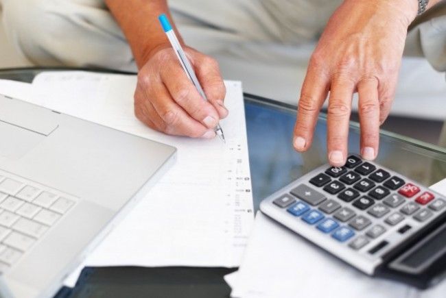 Ministerul Muncii: 45.000 de dosare de recalculare a pensiilor, întârziate