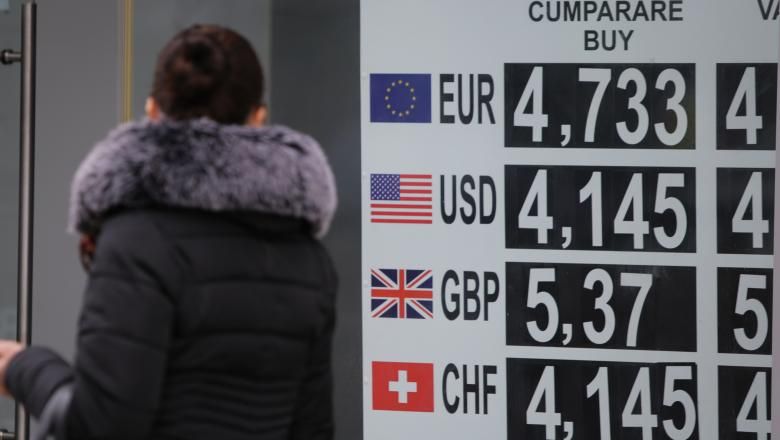 Curs valutar, 8 octombrie. Aurul atinge noi maxime, iar euro crește constant