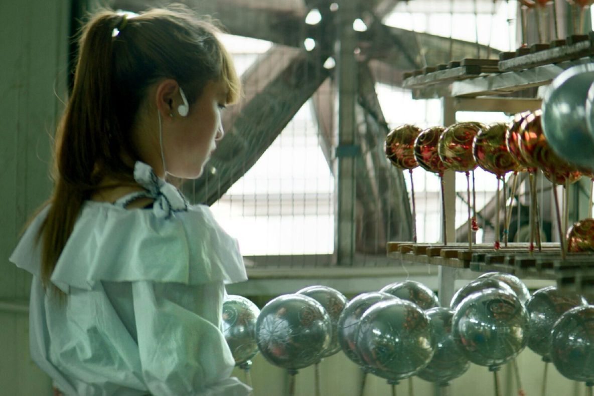 Veste proastă înainte de Crăciun: se scumpesc ornamentele și instalațiile pentru brad