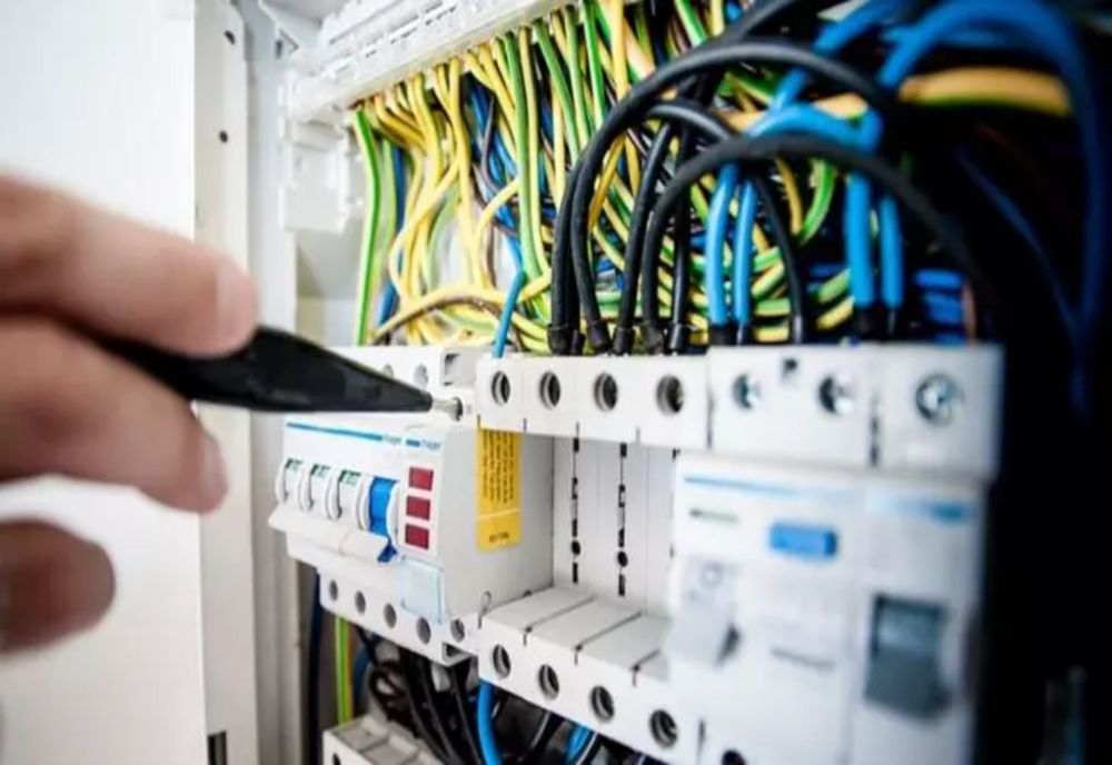 Coaliţia discută, luni, noi măsuri în domeniul energiei