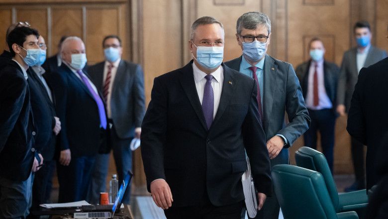 SURSE: Virgil Popescu, somat de premierul Ciucă să vină rapid cu noi soluții pentru criza facturilor