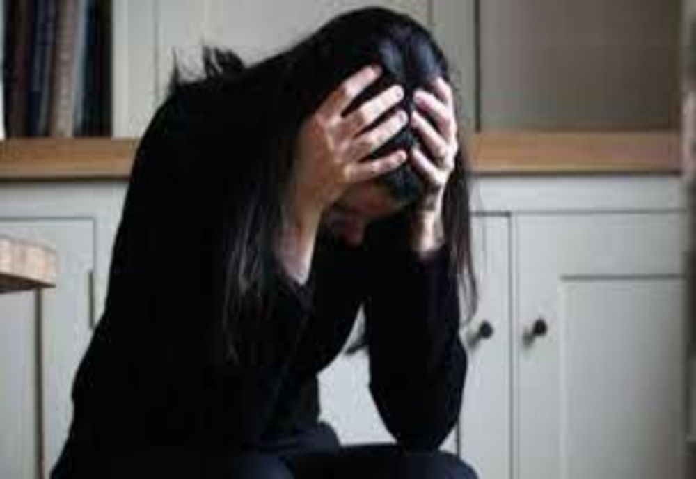 Pe ce dau banii românii, în funcție de regiune. Bucureștenii toacă banii pe haine, în nordul Moldovei prioritatea o reprezintă lemnele de foc