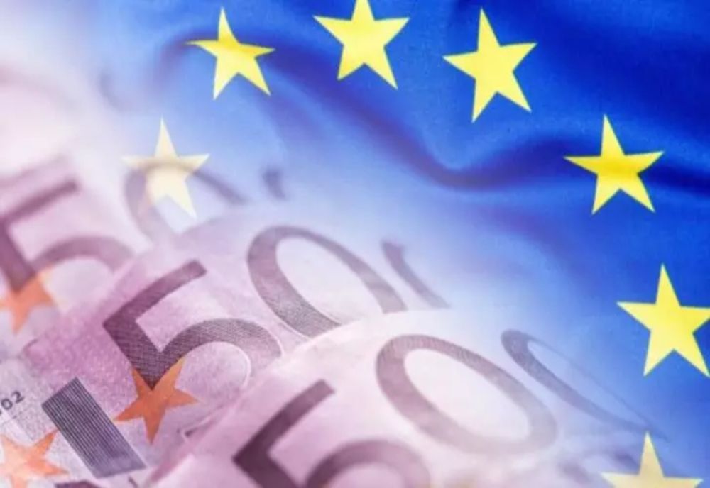 Salariu stabil și mare! Dorințele românilor se pot îndeplini acum...în străinătate