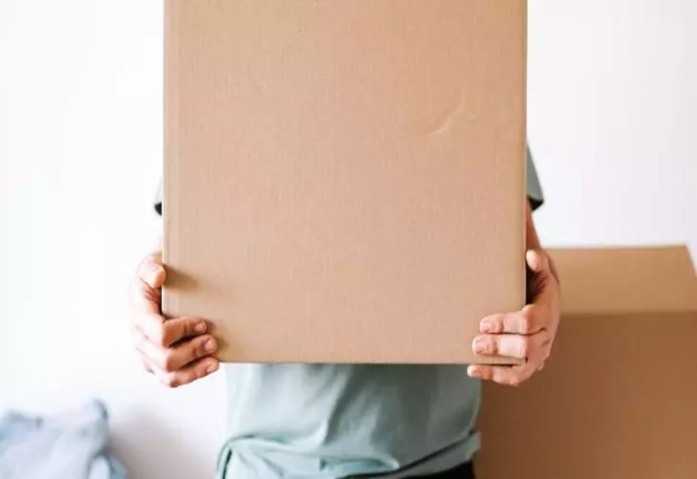 Alertă ANAF. Cum vă puteți trezi peste noapte că ați făcut comerț online cu plata ramburs?