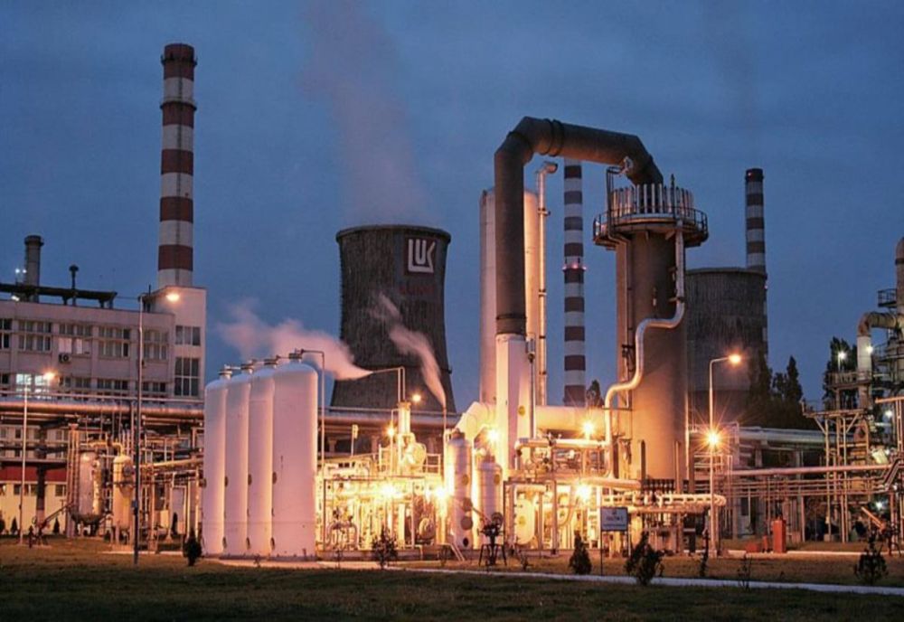 Un gigant american ar putea prelua afacerile Lukoil, inclusiv în România. Cine a pus ochii pe afacerea de peste 20 de miliarde de dolari