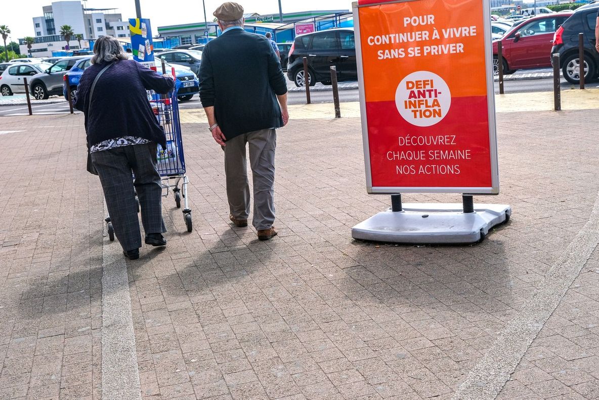 Șeful Carrefour evocă un „tsunami”. Consumatorii nu își mai permit produse esențiale