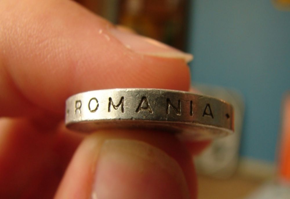 BNR lansează, luni, o nouă monedă: cum arată și ce valoare are