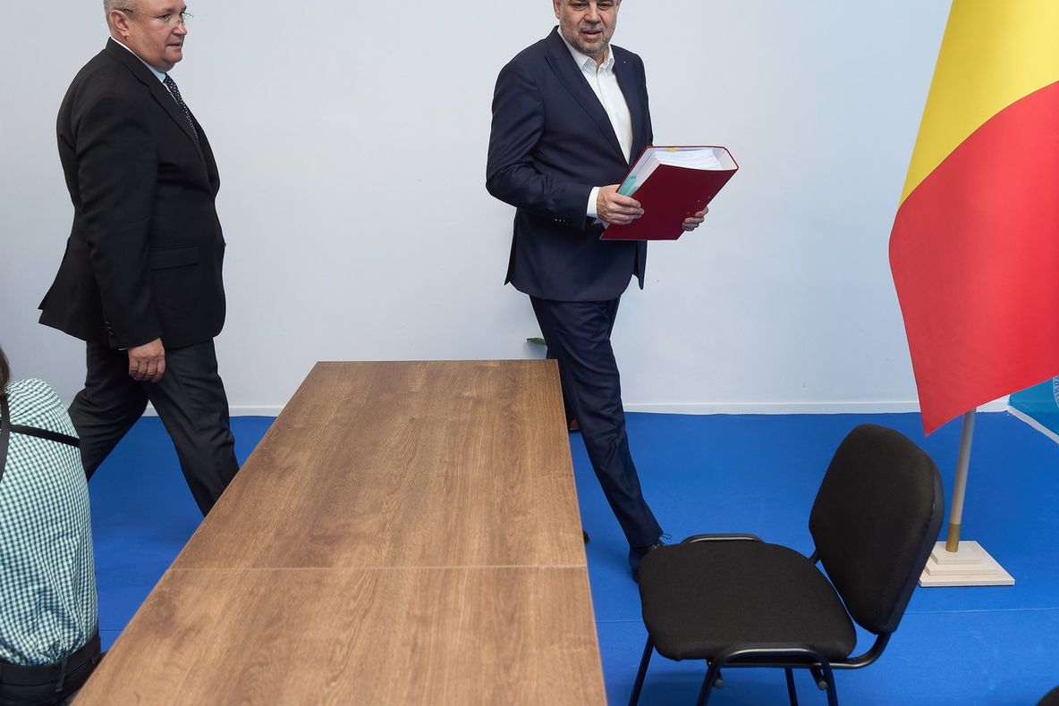 Liderii Coaliţiei se întâlnesc pentru a analiza scenariile de majorare a salariului minim