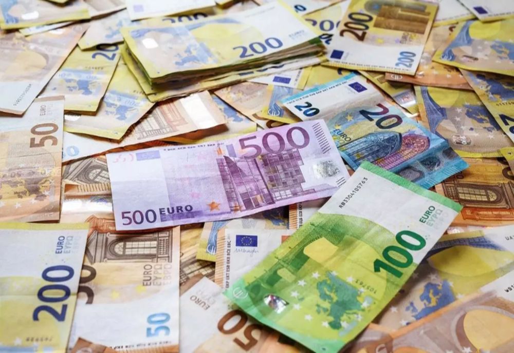 Inflația anuală din zona euro a scăzut la 2% în luna decembrie