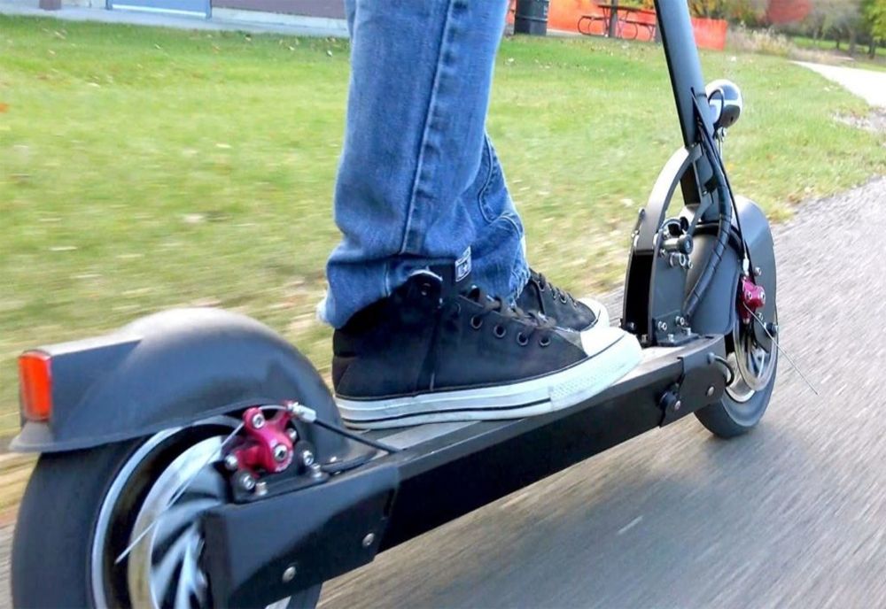 PRAGA VA INTERZICE TROTINETELE ELECTRICE ÎNCHIRIATE DIN IANUARIE 2026