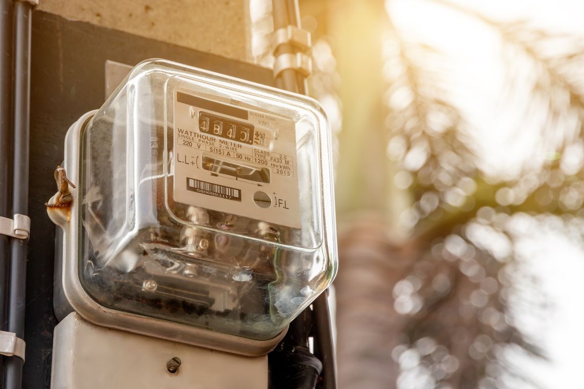 Cine verifică contoarele de energie electrică? Precizări de final de an de la ANRE