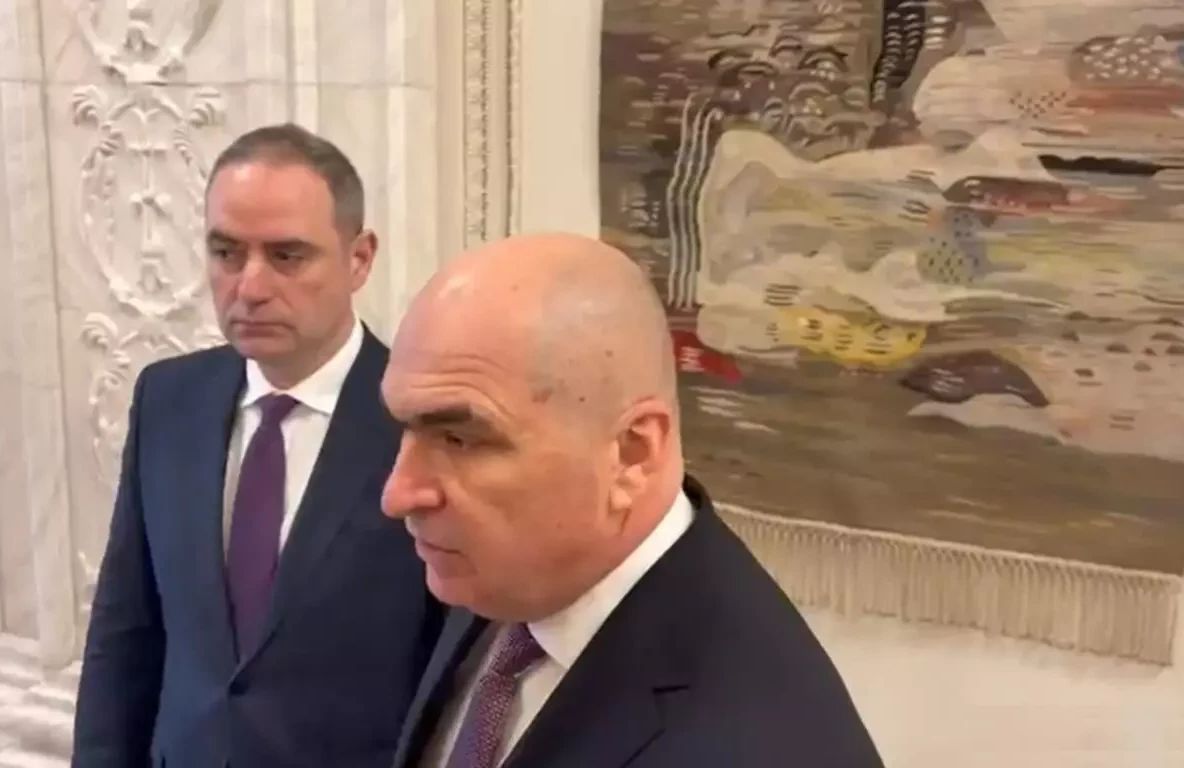 Bolojan, despre reformarea companiilor de stat: „Pierderi enorme înseamnă prăduirea banului public”