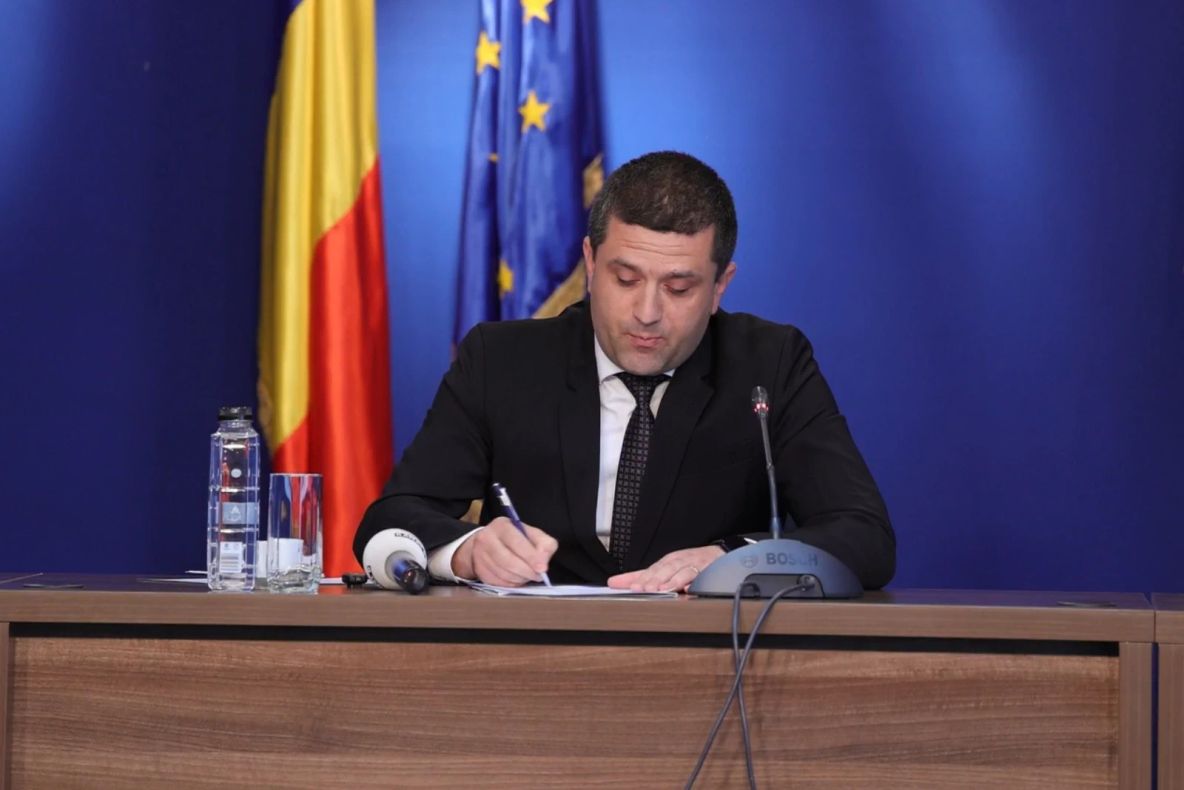 Miruță fuge cu banii de infrastructură. Cum a apărut, peste noapte, compania care va administra 10 miliarde de euro