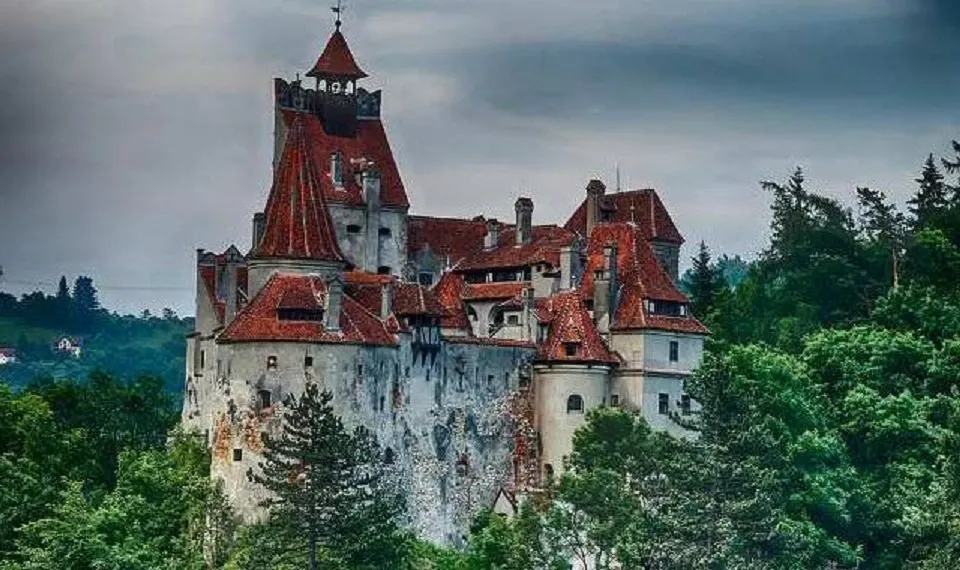 Castelul Bran, preluat de afaceristul care administrează moștenirea lui Elvis Presley! Cine este Joel Weinshanker