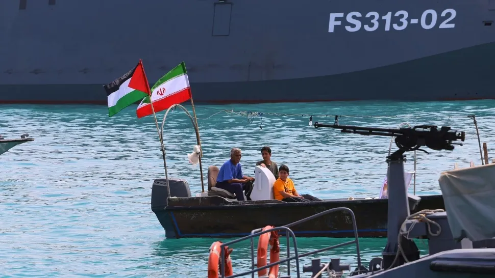 Tensiuni majore în Orientul Mijlociu: Iranul a tras focuri de avertisment spre două nave și avertizează că sunt posibile confruntări în Golful Persic