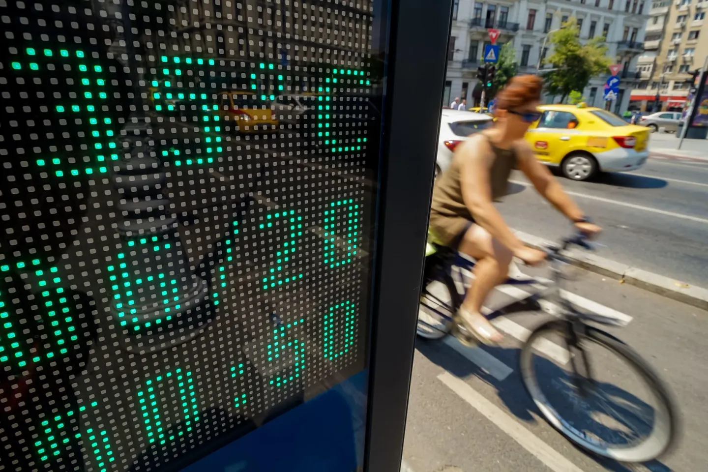 Măsuri radicale. Sindicatele cer stoparea muncii în perioadele de caniculă extremă