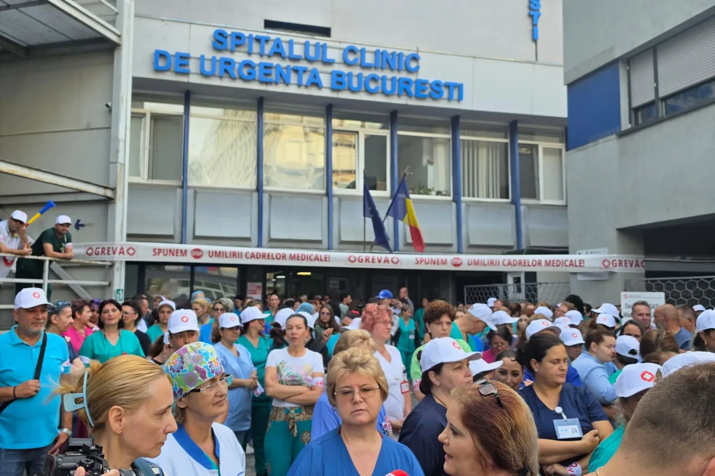 SANITAS: Niciun scenariu favorabil pentru angajații din sănătate în proiectul Legii salarizării