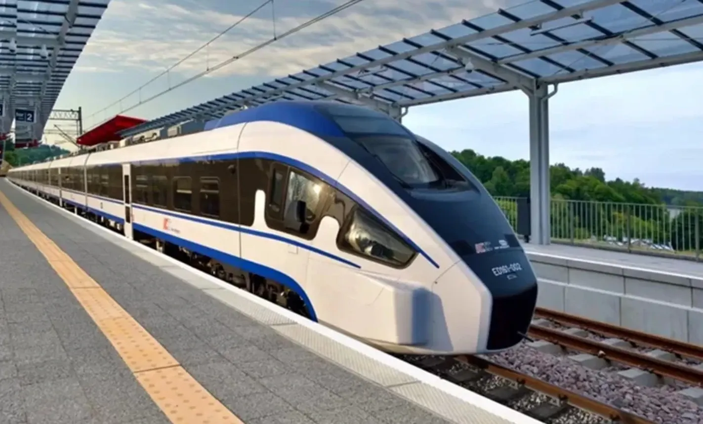 Schimbare de ultim moment la CFR Călători: primul tren electric PESA circulă pe ruta București – Brașov