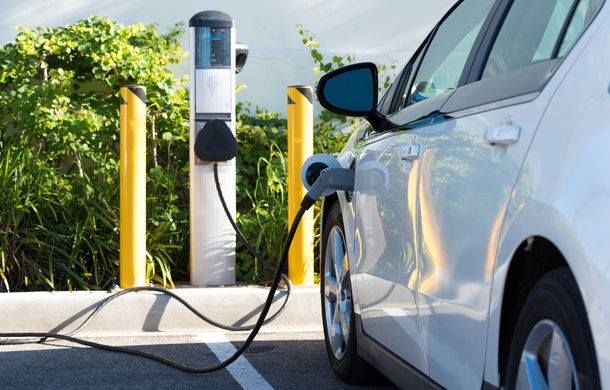 Europa accelerează investițiile în mașini electrice: aproape 200 de miliarde de euro alocate sectorului EV