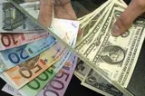 Leul s-a depreciat marți în raport cu euro și dolarul, conform cursului BNR