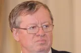 Legea lui Bolojan, contestată de sindicaliștii din educație: „Profesorii sunt aduși la sapă de lemn”