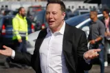 Elon Musk a pierdut 363 de miliarde de dolari într-o lună. Nu mai e trilionar, rămâne totuși cel mai bogat om din lume