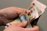 CNE: Bursele sociale contribuie la prevenirea abandonului școlar