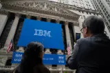 Cutremur pe bursa americană. Acțiunile IBM s-au prăbușit cu peste 20%, cea mai mare pierdere de la „Lunea Neagră” din 1987