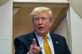 Postările lui Donald Trump devin produs premium. Investitorii vor plăti pentru acces în timp real la mesajele care influențează bursele