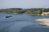 Nivelul scăzut al Dunării blochează nave de croazieră în Ungaria și afectează transportul de marfă