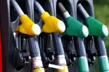Motorina sare de 11 lei pe litru de la 1 octombrie. Șoferii se pregătesc pentru o nouă scumpire la pompă