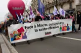 Franța adoptă austeritatea dură de tip Bolojan: salarii și pensii înghețate, tăieri în administrațiile locale și taxe majorate