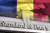 S&P păstrează ratingul României  la BBB-/A-3, dar avertizează asupra riscurilor pentru finanțele țării