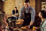 Paradoxul HoReCa în 2026: Restaurante pline, dar pe marginea prăpastiei. De ce riscă 25% dintre localuri falimentul?