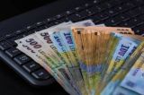Diferențe salariale în România: 76% dintre angajatori recunosc că plătesc diferit angajații pe funcții similare