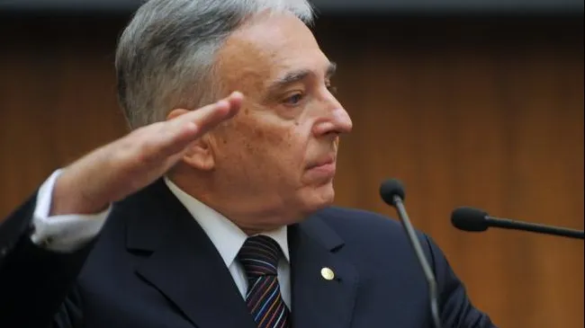 Mugur Isărescu, guvernatorul BNR
