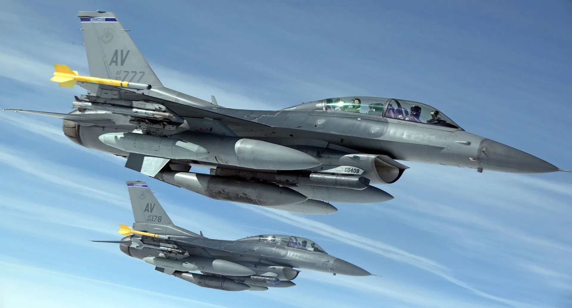 avioane de vatoare f16