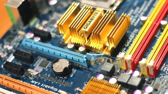 Varianta-mai-rentabila-de-achizitie-de-computere