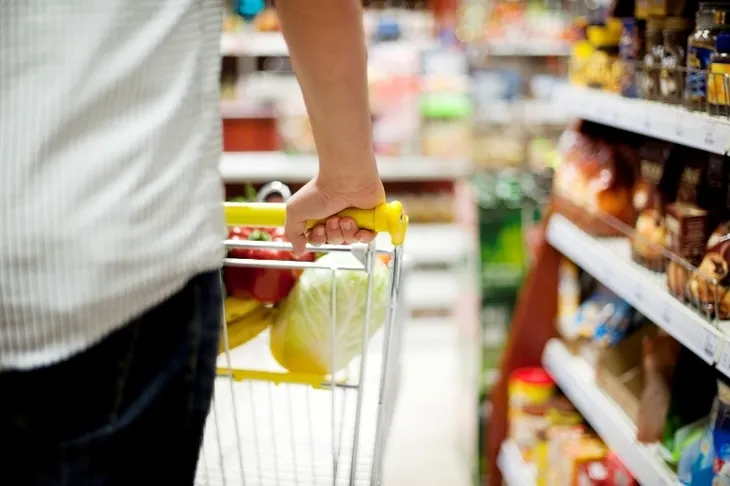 cumparaturi-supermarket