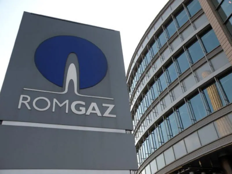 romgay3002000100