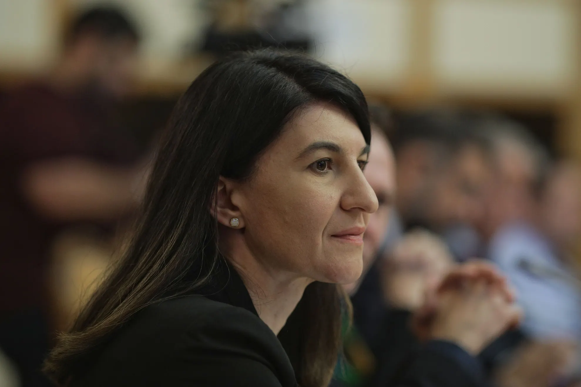 violeta alexandru față